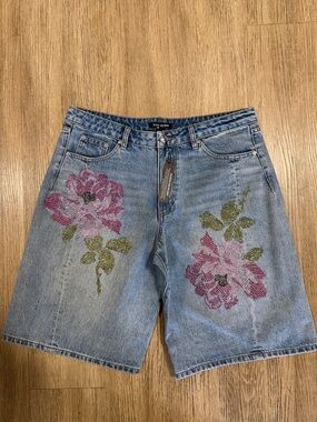 New Steve Madden Embellished Floral wide fit Denim Shorts size 31